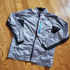 ナイロンジャケット