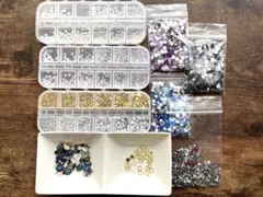 ネイルパーツセット 多彩なストーン