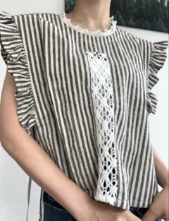 美品！Mudoca　リバーシブル　コットンリネン　フリル　レースベスト