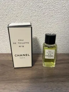 CHANEL Eau de Toilette N°19 19ml