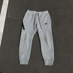 未使用級 NIKE ナイキ　テックフリース　ジョガーパンツ　グレー　M