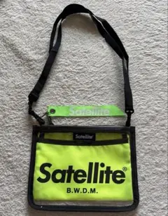 Satellite サコッシュ ネオンイエロー クリアのサムネイル