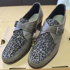 レディース ヒョウ柄 ストラップ付きヒールシューズ