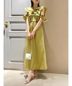 LILY BROWN 配色フリルワンピース