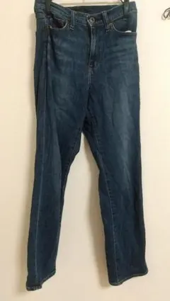 UNIQLO ダークブルー ストレートデニム