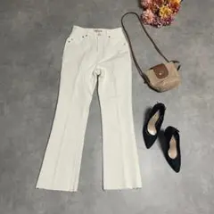 ヤヌーク　セミフレアカットオフデニムパンツ　センタープレス　白　日本製　25