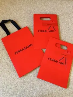 FERRAGAMO ショッピングバッグ
