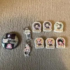 スパイファミリー　缶バッチ　消しゴム　ミニキーホルダー