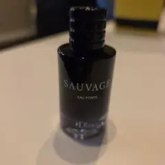Dior SAUVAGE EAU FORTE 10mL 香水 ミニボトルのサムネイル