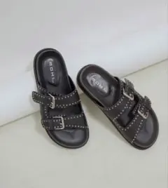 ⭐️美品⭐️MOHIスタッズサンダルのサムネイル
