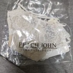PEACH JOHN ホワイト Tバックショーツ Sサイズ
