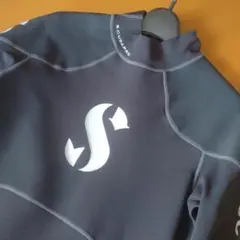 QUIKSILVER AQUAα タッパー XL - メルカリ
