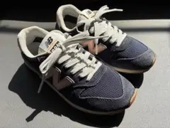 New Balance 996 ネイビー/ピンク スニーカー