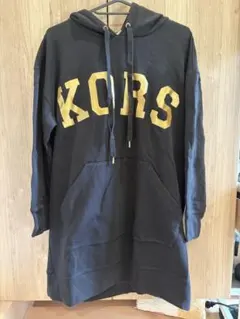 MICHAEL KORS ロゴ パーカー ブラック Lのサムネイル
