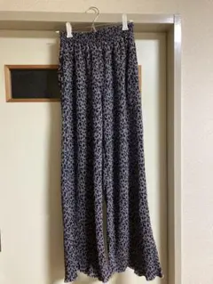 rps 柄アソートプリーツパンツ