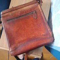 タケオキクチ ショルダーバッグ 2way ロック金具 鍵付き レザー カーキ 