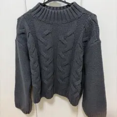GU ジーユー ケーブル編み ダークグレー 長袖ニット