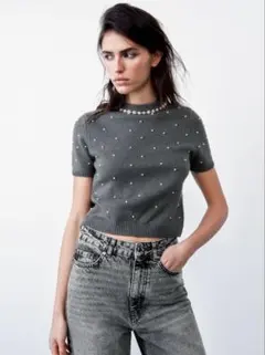 ZARA ラインストーン&フェイクパールニットセーターのサムネイル