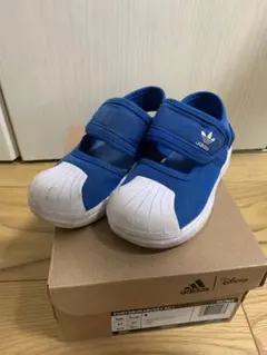 アディダス　サンダル