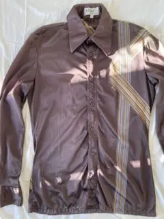 ブラウン シャツ