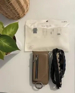 ベージュ スマホケース ストラップ付き