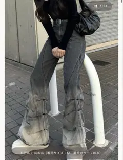 【完売品】Darich ダーリッチ　フレア　ルーズクッションデニムパンツのサムネイル