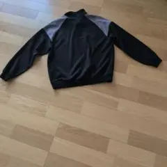 H&Mのハーフジップのサムネイル