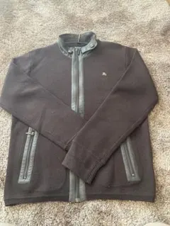 バーバリーブラックレーベル　ジッパー付き セーター