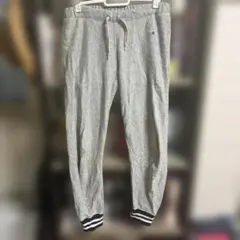 Champion グレー ジョガーパンツ