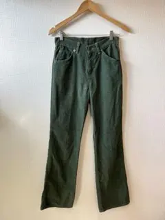 グリーン コーデュロイパンツLevi’s パンツ　ボトムス　フレアデニム