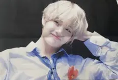 bts v テテ　キムテヒョン　スローガン　金髪　マスタニム　韓国　タタ