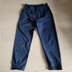 ユニクロ　ウルトラストレッチアクティブジョガーパンツ　120センチネイビー