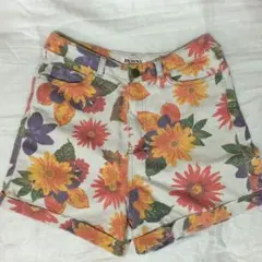 used 花柄ショートパンツ