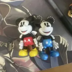 金曜日までディズニー ミッキー 羽付き可動ストラップ？