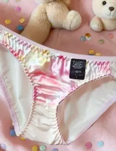 ☆タンス整理品　SANEI　サテン　グラデーションパンテイ♪１点のサムネイル