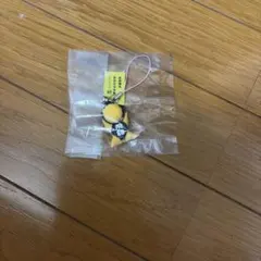 さるぼぼ　ストラップ黄色