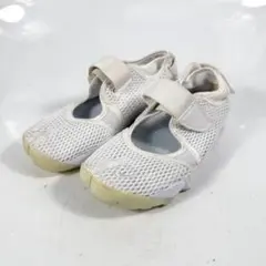NIKE ナイキ〈エアリフト〉シューズ（23）ホワイトのサムネイル