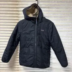 Patagonia フード付きジャケット 紺色