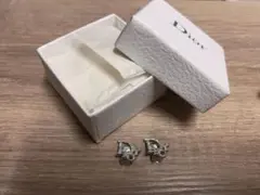 DIOR《クリップイヤリング》