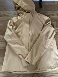 UNIQLO 防水フード付きマウンテンパーカー M ベージュ(マスタード色)
