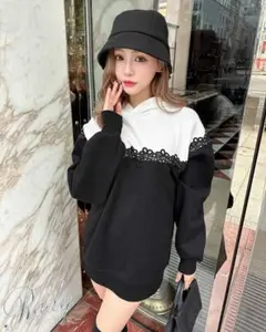 【未使用】Rady 裏起毛 レース付き フーディ パーカー バイカラー