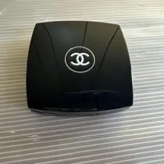 18.CHANEL 4色アイシャドウ パレットのサムネイル