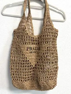 PRADA ノベルティ　ラフィアトートバッグ