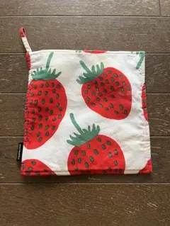 マリメッコ マンシッカ　ポットホルダー　鍋敷き