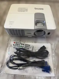 BenQ TH682ST リモコン付フルHD 4K対応　約1.3m〜100インチ BenQ TH682ST リモコン付フルHD 4K対応 約1.3m〜100インチ - メルカリ