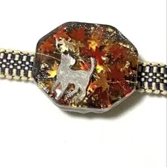 紅葉と猫　帯留め　おびどめ　和装小物　着物　浴衣　帯飾り　帯締め　帯紐