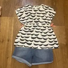 波模様チュニックとデニムショートパンツセット