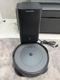 iRobot Roomba 自動ゴミ収集機付きi3のサムネイル