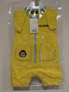 XLARGE エクストララージ　ベビー　キッズ　 ロンパース イエロー 80cmのサムネイル