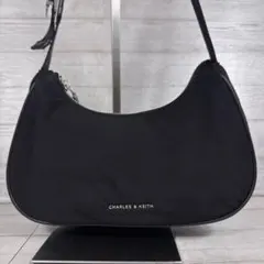 チャールズアンドキース　ナイロン　ワンショルダーバック　ブラック　シルバー金具のサムネイル